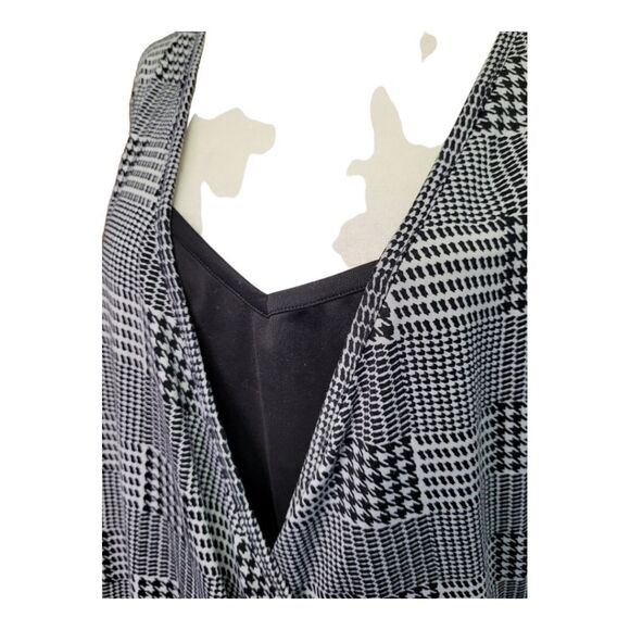 Robert Louis wrap blouse - Picture 7 of 16